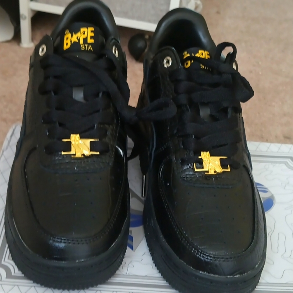 A bathing ape x OvO official size 9.5